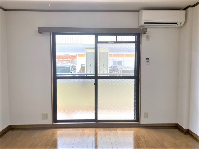 ベルメゾン一須賀Ⅰ号館の洋室|イメージになります。