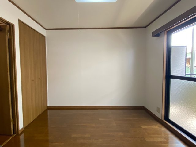 ベルメゾン一須賀Ⅰ号館の洋室