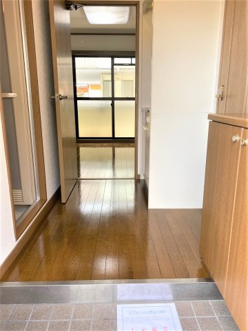 ベルメゾン一須賀Ⅰ号館の玄関|イメージになります。