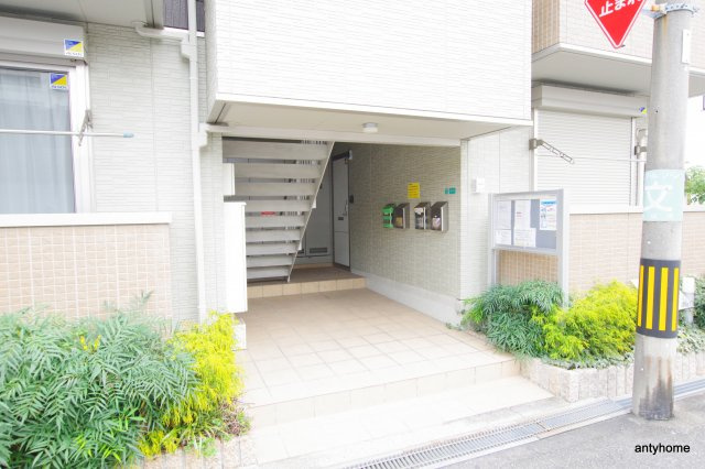 ダイワメゾン三国本町のエントランス