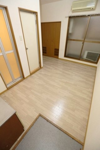 【寝室】 | ドルフ山手町
