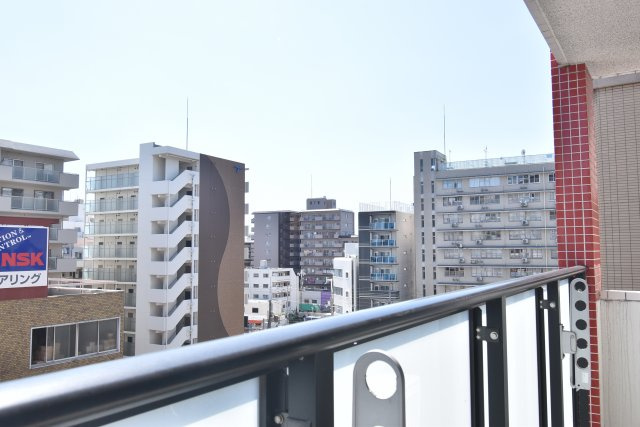 Blue bee 桜川駅前の展望