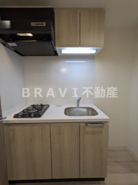プレサンス天満橋ヴェルエラ BRAVI不動産のキッチン|【プレサンス天満橋ヴェルエラ】一人暮らしにちょうど良いサイズのキッチン