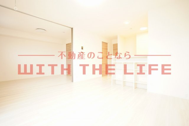 ミカハウスⅥ【キャッシュバック対象物件】の居間・リビング|ゆったり過ごせる居間です