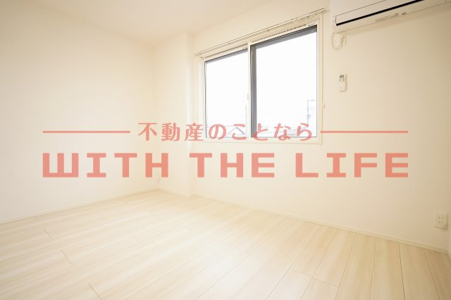 ミカハウスⅥ【キャッシュバック対象物件】の寝室|開放的な寝室です