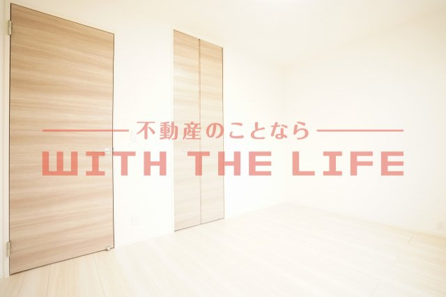 ミカハウスⅥ【キャッシュバック対象物件】の寝室|広くて明るい寝室