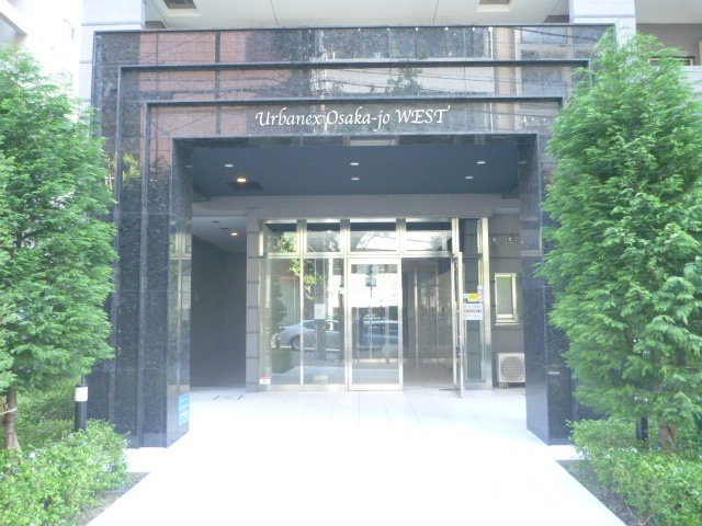 アーバネックス大阪城WEST（アーバネックスオオサカジョウウェスト）　BRAVI不動のエントランス|【アーバネックス大阪城WEST】清潔なエントランスです