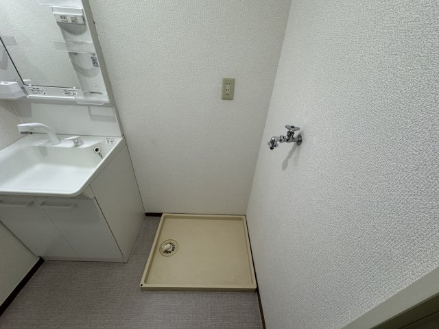 グランメール千昭の内装|室内洗濯機置場