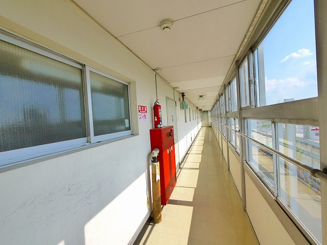 天理ビルのその他共用部分|玄関前です