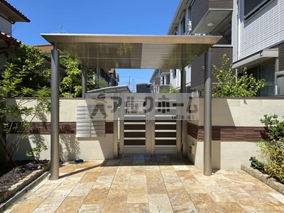 Hills花水木B棟のエントランス