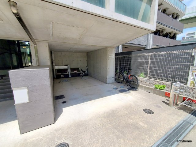 アクアプレイス大阪レジェンド　仲介手数料無料の駐車場