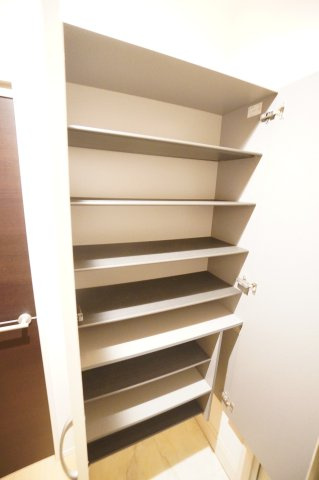 【収納】 | PARK HILLS MIYAKO B | ※同物件・反転タイプの写真です。