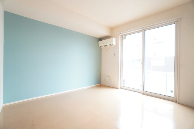 【居間・リビング】 | PARK HILLS MIYAKO B | ※同物件・反転タイプの写真です。