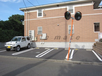【駐車場】