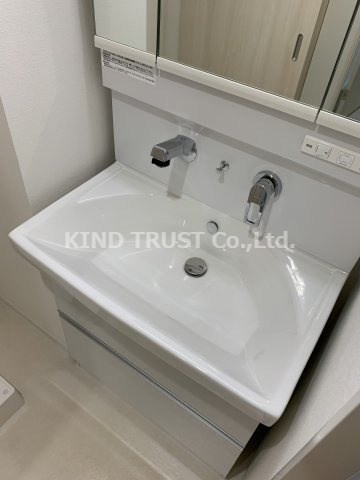 SKYレジデンス大阪梅田の洗面所|忙しい朝には欠かせない洗面所です