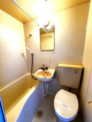 【独立洗面台】 | Kハイツ | 独立洗面台、小物を置くことができて便利です