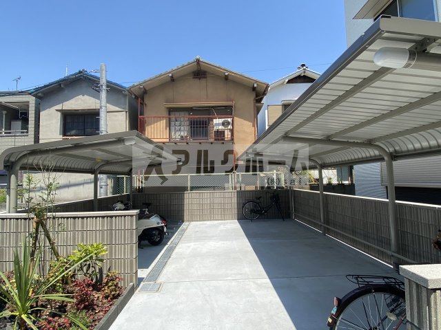 Good Lifeの駐車場