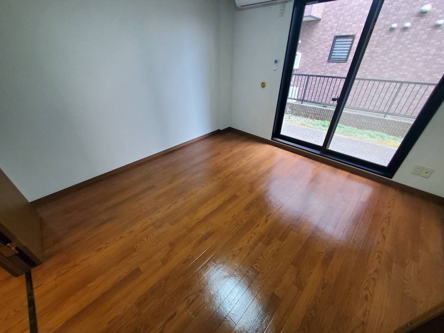 ブエナビスタ鷺沼の居間・リビング