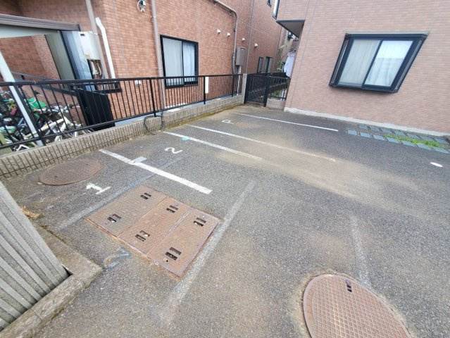 ブエナビスタ鷺沼の駐車場