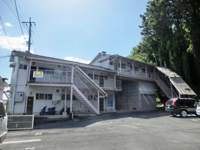 【外観】 | 西邑アパートB棟 | 2階建て部分と3階建て部分が混在した珍しいアパートです。