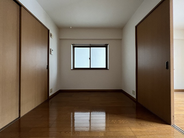 メロディハイム愛宕山の洋室|きれいな洋室です
※反転の場合あり