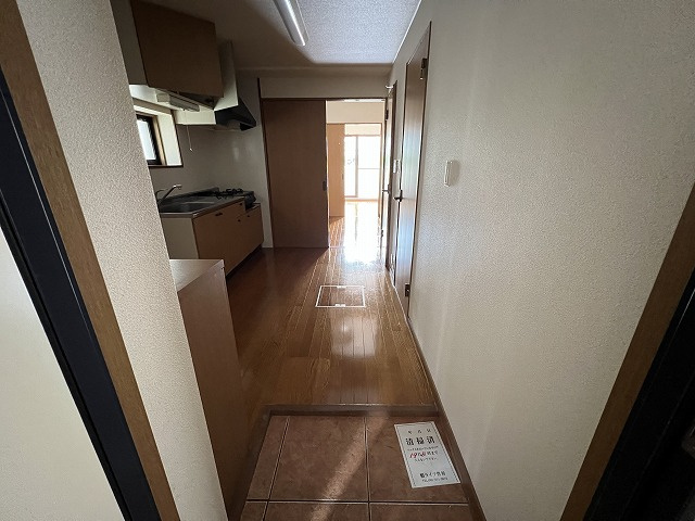 メロディハイム愛宕山の玄関|きれいな玄関です
※反転の場合あり