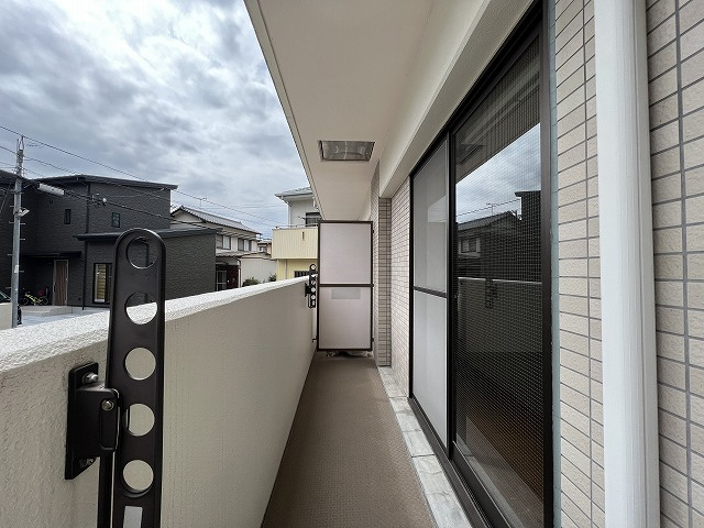 メロディハイム愛宕山のバルコニー|バルコニーからの眺めを楽しみながら食事をしませんか