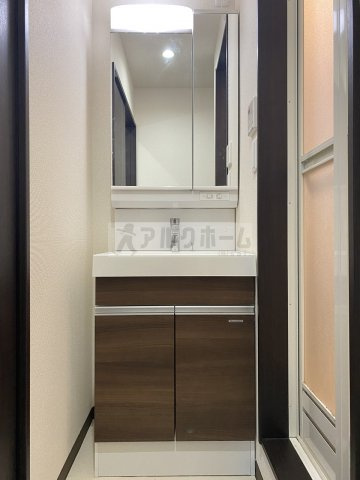 フジパレスパルトネールさとの3番館の独立洗面台