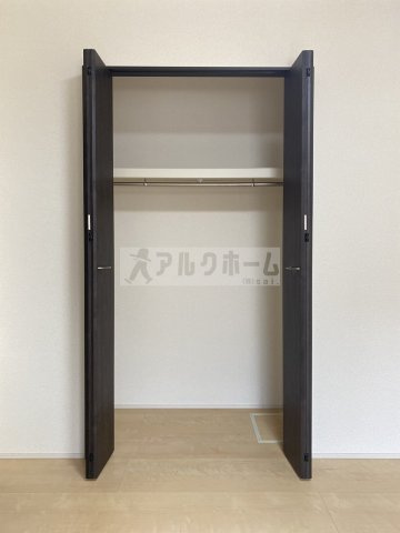 フジパレスパルトネールさとの3番館の収納