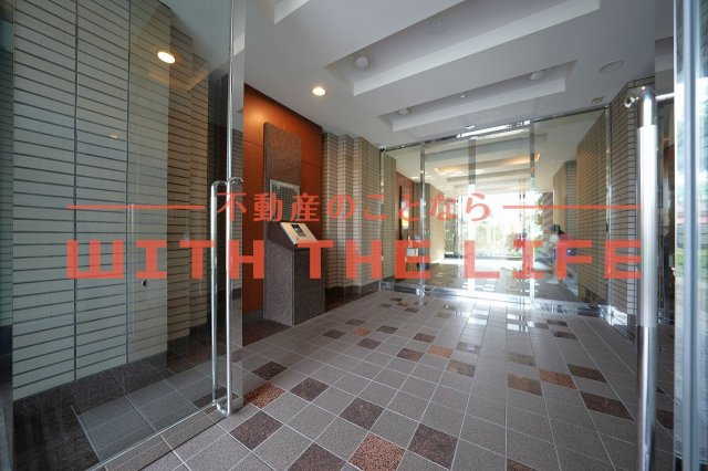 サーパス諏訪野第2【キャッシュバック対象物件】のエントランス|落ち着いたエントランスです