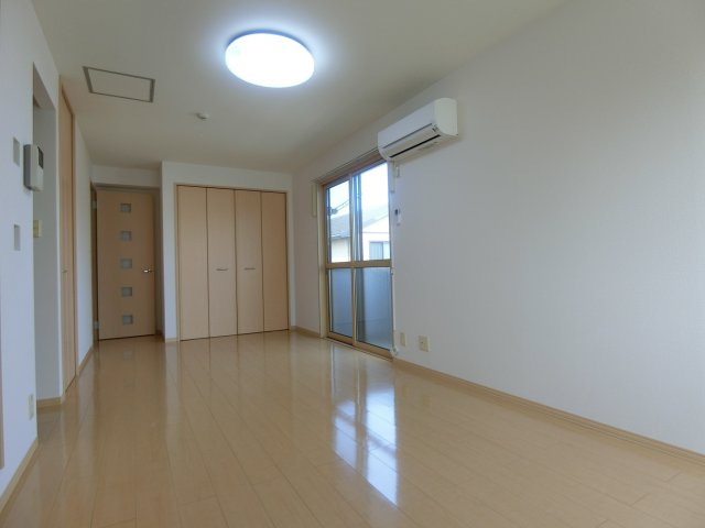 イーグルス・アイB棟の居間・リビング