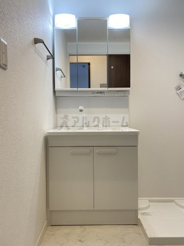 グランドソレーユ東山本Ⅱの独立洗面台