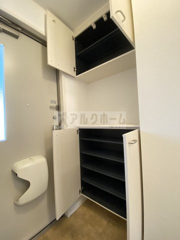 グランドソレーユ東山本Ⅱの玄関