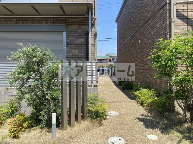 グランドソレーユ東山本Ⅱのエントランス