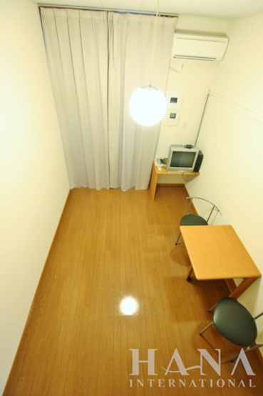 【居間・リビング】 | レオパレスヨロズヤＣ | ※１階のみフローリングとなります