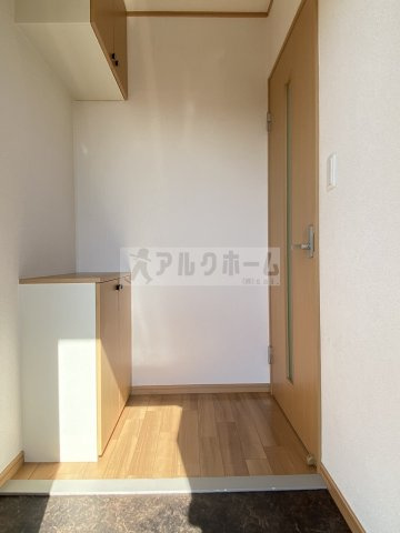 ディアセレナBの玄関