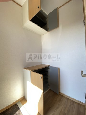 ディアセレナBの玄関