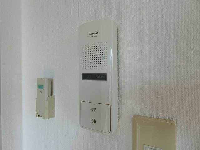 シーサイドオクダ　A棟の居間・リビング|102の写真