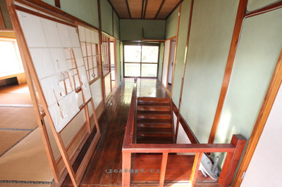 【その他共用部分】 | 天瀬本城中古住宅 | ひろい階段室です。