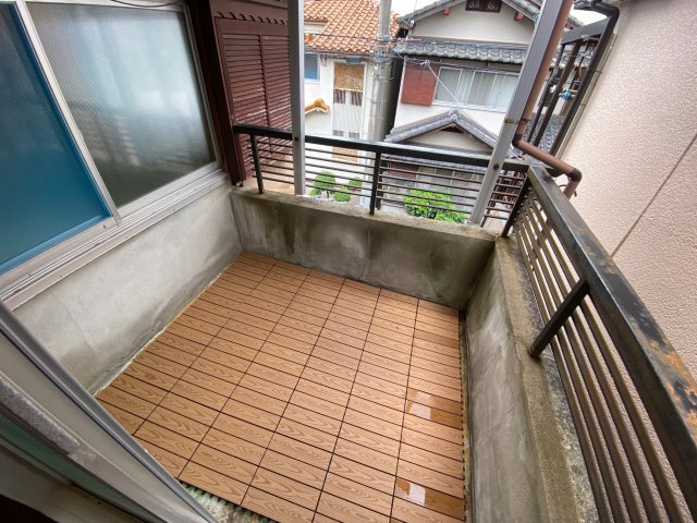 木戸3丁目貸家のバルコニー