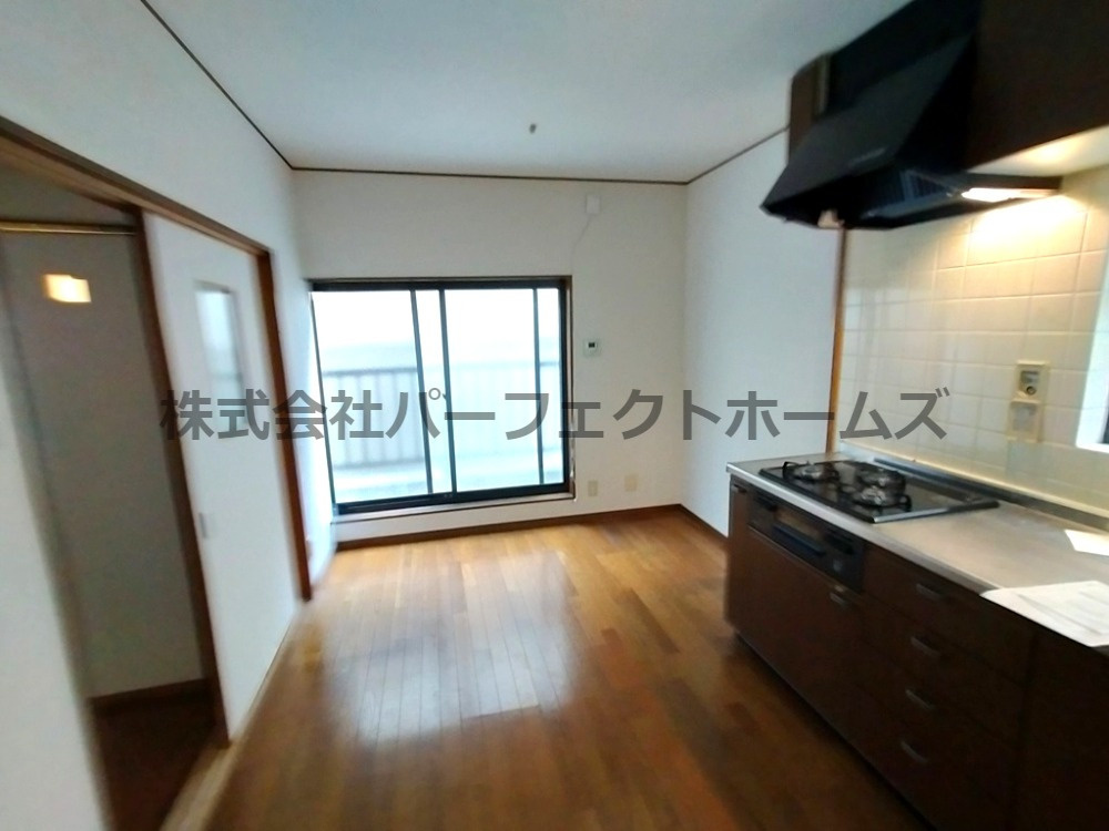 枚方市招提南町１丁目の一戸建ての居間・リビング|使いやすい居間です