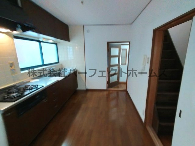 枚方市招提南町１丁目の一戸建てのキッチン|きれいなキッチンです