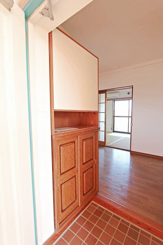 多摩ハイツの収納|玄関のシューズボックス