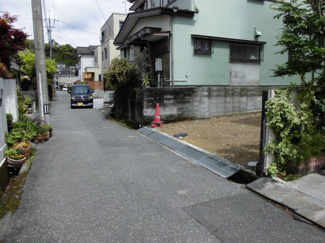 【前面道路含む現地写真】