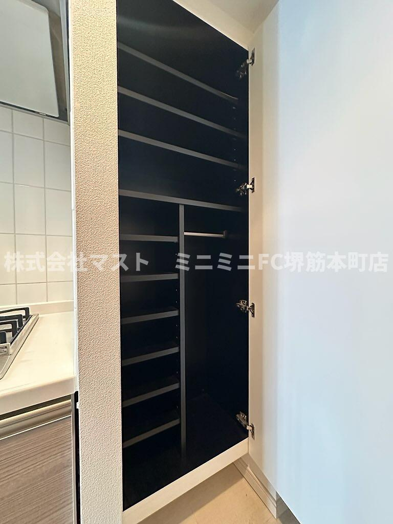 大阪市中央区瓦屋町２丁目の賃貸マンションの収納