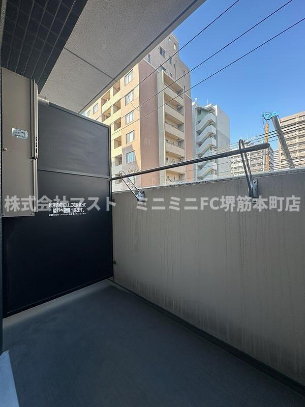 大阪市中央区瓦屋町２丁目の賃貸マンションのバルコニー