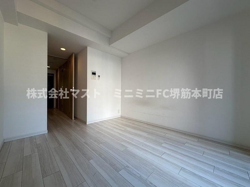 大阪市中央区瓦屋町２丁目の賃貸マンションの居間・リビング