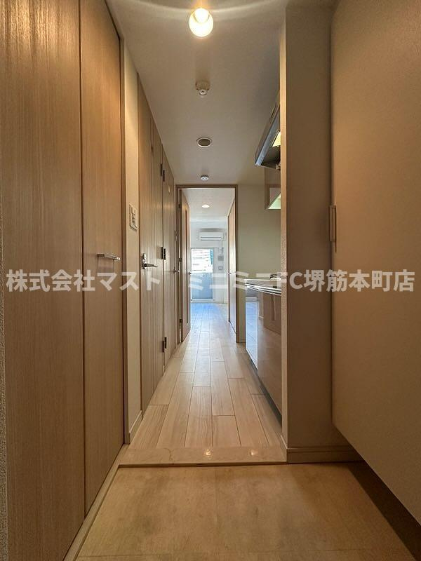 大阪市中央区瓦屋町２丁目の賃貸マンションの玄関