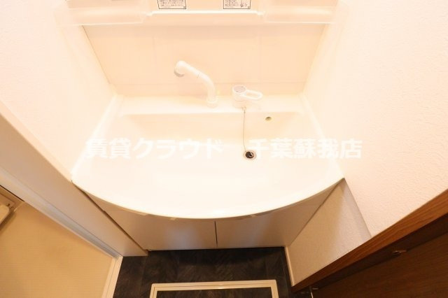 Like星久喜A棟の独立洗面台|朝の身支度には欠かせない独立洗面化粧台