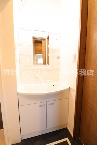 Like星久喜A棟の洗面所|忙しい朝の支度に活躍するシャンプードレッサーです！